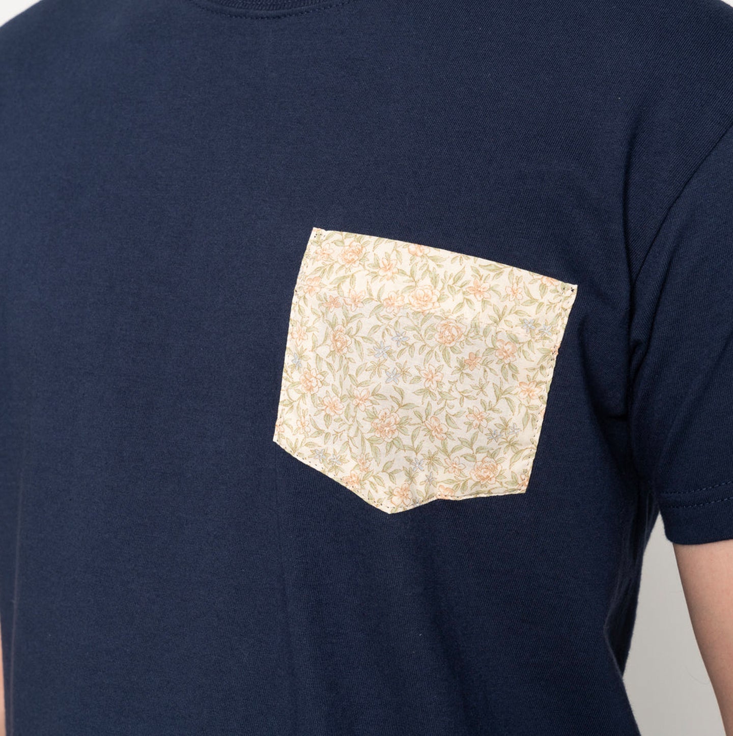 Pocket Tee - Navy - Cream Bell Flowers